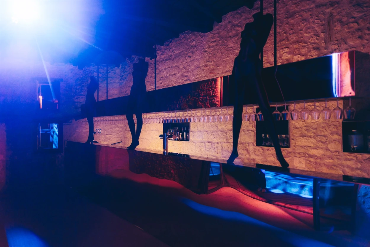 Chateau Engalin Bars
