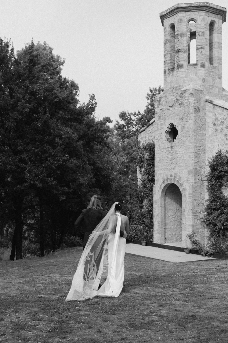 Sydney & Barnarbys wedding at Chateau Engalin