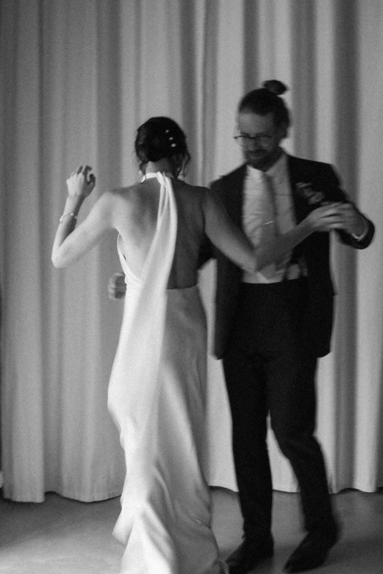 Sydney & Barnarbys wedding at Chateau Engalin